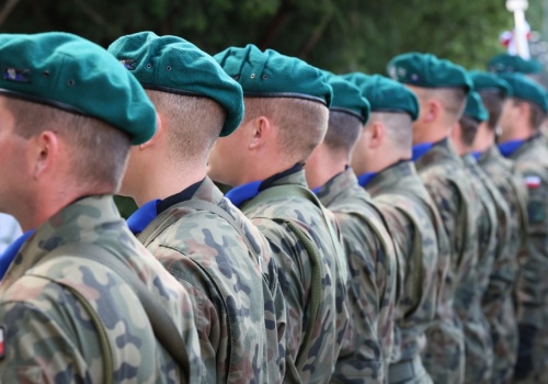 Dwa razy więcej niż z ZUS. Takie emerytury dostają polscy wojskowi