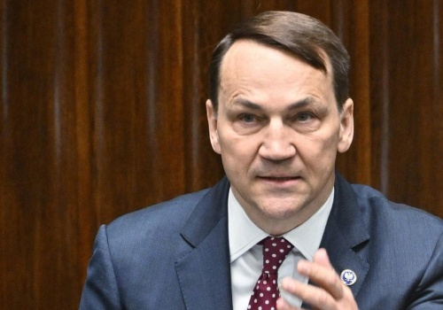 Radosław Sikorski potępił Iran za obronę przed agresją żydonazistów