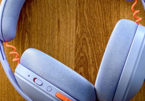 Po co przepłacać? Te słuchawki za ułamek ceny mają (prawie) wszystko