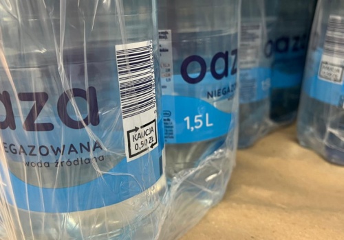 Ukradł butelki z automatu kaucyjnego. Grozi mu więzienie