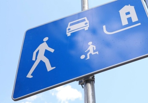 Mandat za parkowanie przed własną bramą. Policja uwielbia takie miejsca