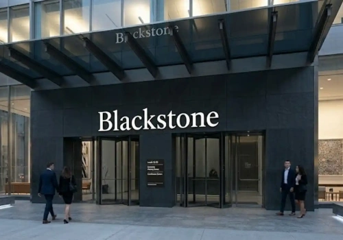 Największy na świecie fundusz private equity tonie? Akcje Blackstone spadają prawie 50%