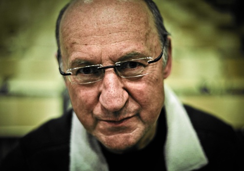 Zmiana nazwiska i ojciec z teatru. Tak zaczynał wielki aktor. Kocha go cała Polska