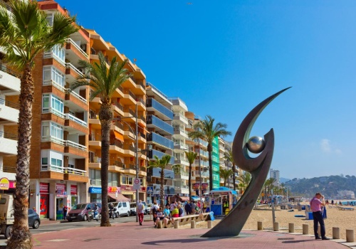 Polscy turyści szturmują hiszpański kurort. Efekt Lewandowskiego