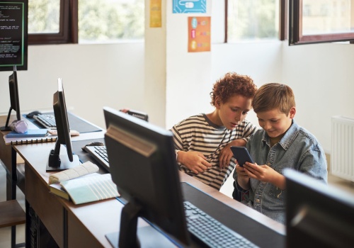 Uczy matematyki: Zawód nauczyciela pod wieloma względnymi jest dziś podobny do pracy żołnierza