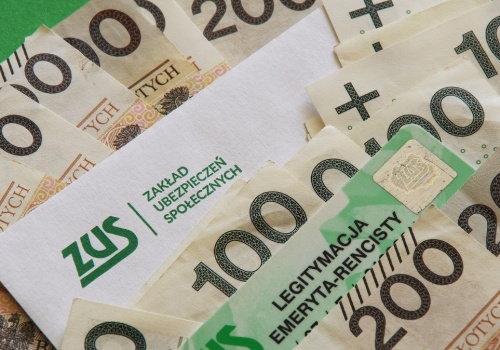 Średnia emerytura w Polsce. ZUS podał właśnie kwotę