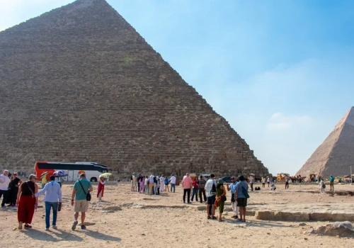 Uczniowie z Polski polecieli do Egiptu. Decyzja szkoły wywołała burzę