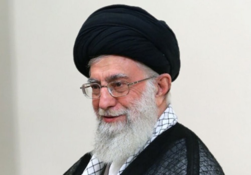 Następca Chameneiego miał zostać wybrany. Władza zostaje w rodzinie ajatollaha