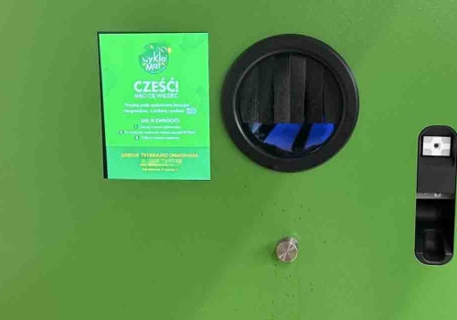 Włamał się do butelkomatu. Łup wart 50 groszy, a grozi mu 15 lat więzienia