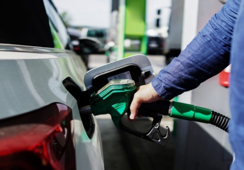 Konflikt w Iranie a ceny paliwa na polskich stacjach. Ekspert uspokaja