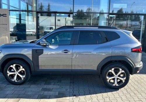 Omoda ich przegoniła, a ci w odpowiedzi zrobili 99 900 zł za Dustera w hybrydzie i w wersji Journey