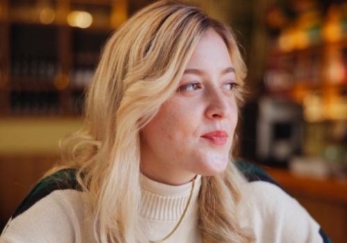 Silna i samotna? Psycholożka o cenie samowystarczalności. 