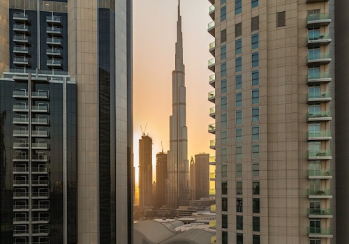 Konflikt na Bliskim Wschodzie a rynek dóbr luksusowych. Marki zamykają butiki