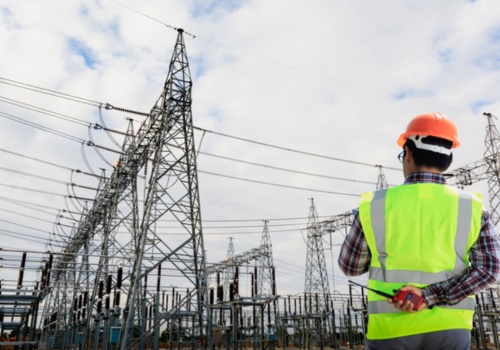 Czy producenci prądu z wiatru i słońca są krzywdzeni? UOKiK to sprawdza