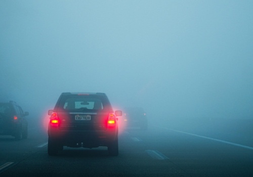 Najbliższe noce mroźne z gęstymi mgłami osadzającymi szadź