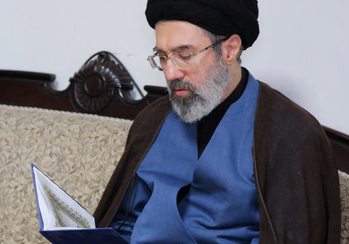 Iran zbliża się do decyzji Najwyższego Przywódcy w obliczu nasilającego się konfliktu