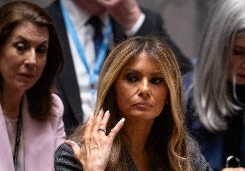 Melania Trump w centrum uwagę. Wzrok przyciągnął jeden hitowy szczegół