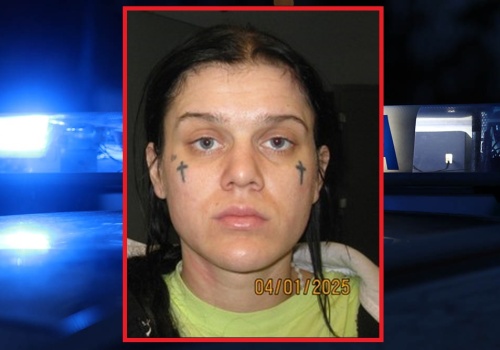 Ma dwa krzyże na twarzy. Jest poszukiwana listem gończym