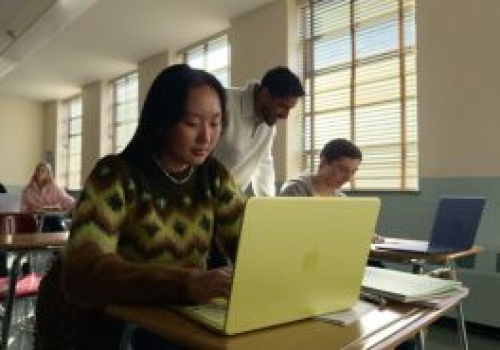 Apple MacBook Neo oficjalnie. Jest taniej i kolorowo