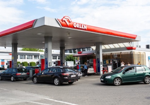 Ceny paliw straszą, a Niemcy tankują w Polsce