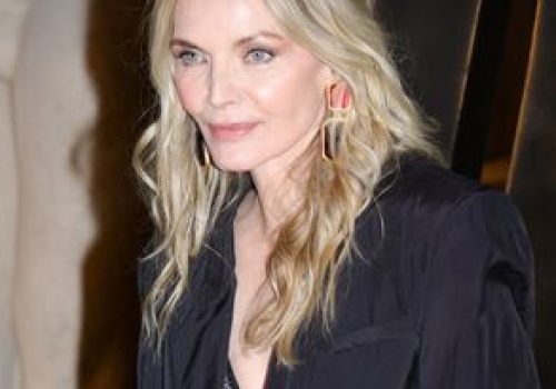 Niedługo kończy 68 lat. Tak paradowała w Paryżu