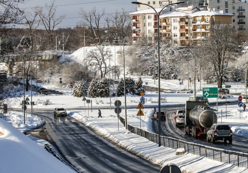 Eksperci: estakada nad rondem OKS technicznie możliwa, ale przeniosłaby korki w inne miejsce