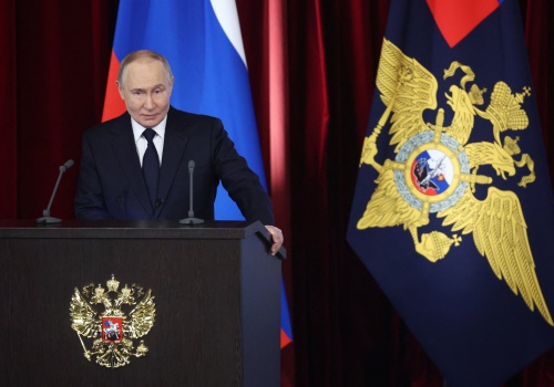 Świat w chaosie, rosyjska ropa niewzruszona. Putin znów straszy Europę gazem