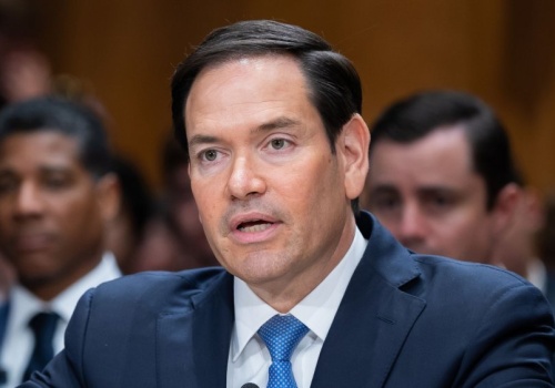 Cypr chyba zbyt bezpieczny dziś nie jest. Rubio zarządził odwrót dyplomatów