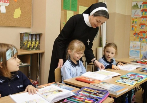 Nowy program nauczania religii w przedszkolach i szkołach