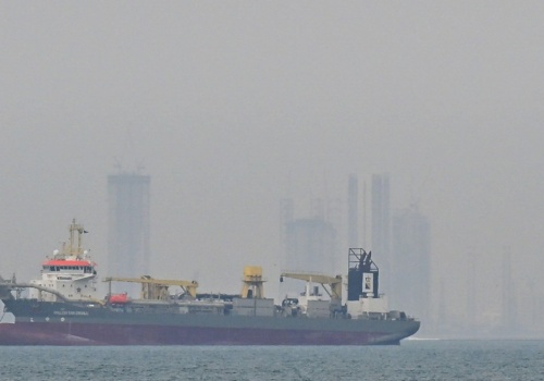 Blokada cieśniny Ormuz. 20 tys. marynarzy utknęło na statkach