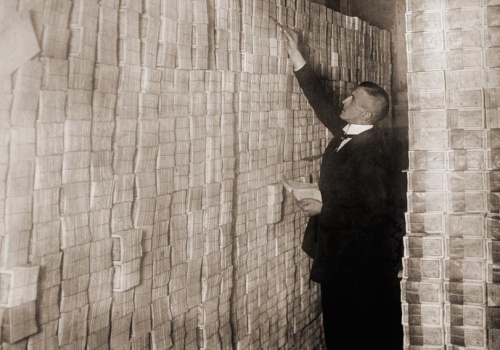 Janusz Krypto. Bitcoin czyli cyfrowy śmieć, czy cyfrowe złoto? Spór o fundamenty