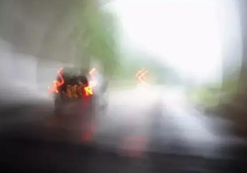 Jedna decyzja mogła zakończyć się tragedią. Ten kierowca mógł kogoś zabić