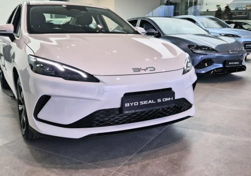 Pokolenie Z stawia na chińskie marki. Wyniki badania zaskakują