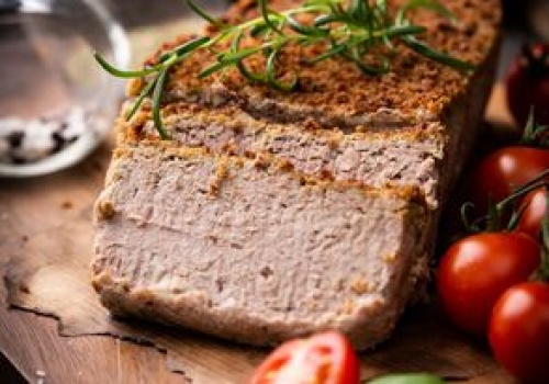 Pasztet piekę tylko w tej temperaturze. Jest kremowy, delikatny i nigdy nie pęka