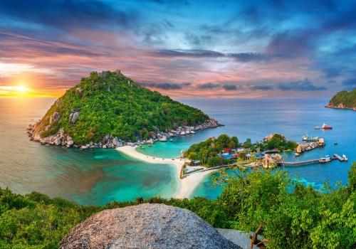 Kraina uśmiechu, wyspa marzeń 😍 Loty Bangkoku, transfery i noclegi w 4⭐ hotelach od 3733 PLN 🌴