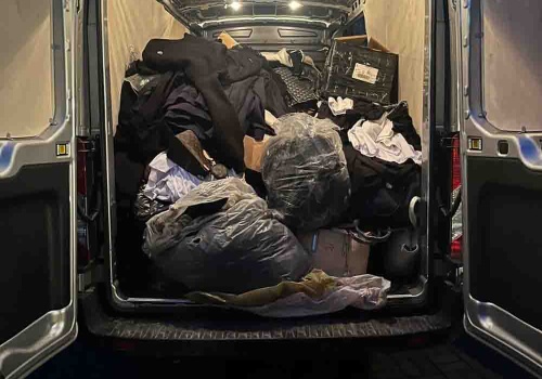 Turek. Wpadła na targowisku z podróbkami wartymi w oryginale 1,3 mln zł, grozi jej więzienie  