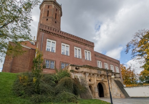 Zamek Piastowski w Legnicy idzie do przebudowy. Trwa przetarg na projekt