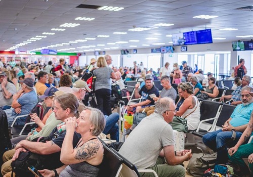 Za to państwo, a za to biura podróży. MSWiA o tym, kto zapłaci za powrót Polaków z Bliskiego Wschodu