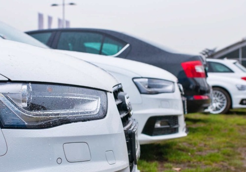 Załamanie importu używanych aut. Handlarze przegrywają z chińczykami