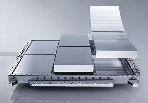 BYD-owi spada sprzedaż w Chinach. Dziś będzie kusił innowacjami: 2. generacją baterii Blade, ładowarkami 1,5 MW