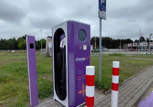 105 punktów ładowania ChargeIn w Polsce i integracja z aplikacją Elocity