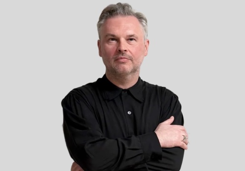 „MA. Pomiędzy ubraniem a ciałem”. Rafał Reif wyjaśnia fenomen współczesnej mody japońskiej