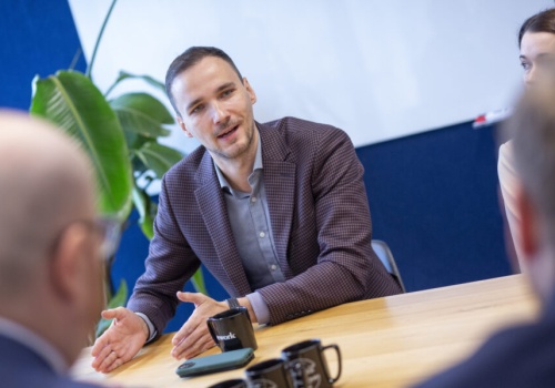 Stworzyliśmy w Allegro system złożony z kilku, jednostkowych agentów AI