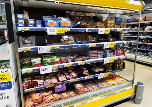 Mięso z Tesco zakażone Salmonellą. Pilne ostrzeżenie dla klientów!