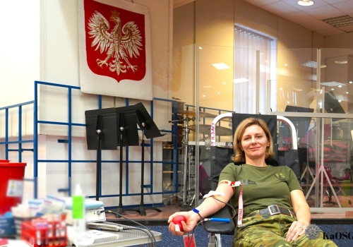 Strażnicy granicy ratują życie. Funkcjonariusze z Nowego Sącza oddali ponad 160 litrów krwi