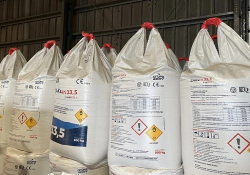 Grupa Azoty wraca do przyjmowania zamówień na nawozy azotowe, ale na 