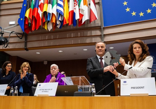 Burmistrz Stambułu z Nagrodą im. Pawła Adamowicza. Wyróżnienie za obronę demokracji i samorządności