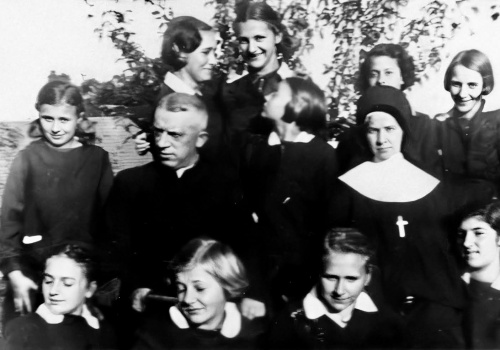 Poświęciły swoje życie za 120 mieszkańców. Błogosławione siostry z Nowogródka