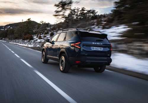 Sprawdziłem plany Dacii na 2026 rok i przecieram oczy ze zdumienia, bo wreszcie dają nam to, na co czekałem