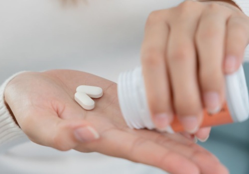 Pilne wycofanie popularnego leku przeciwbólowego. W tabletkach wykryto niebezpieczne ciała obce